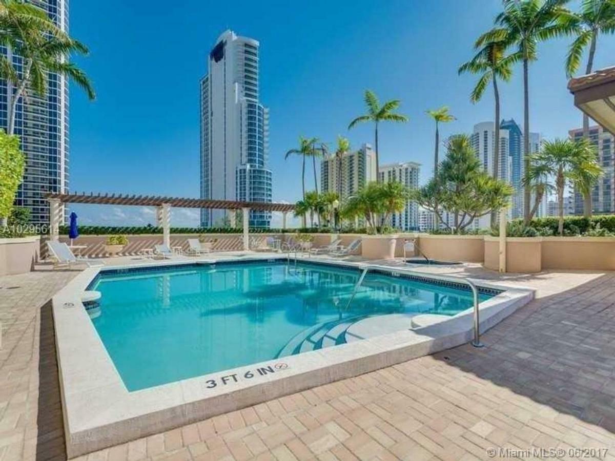 Stylish Modern 2Bd/2Bth Apt. Min To Beach Майами-Бич Экстерьер фото